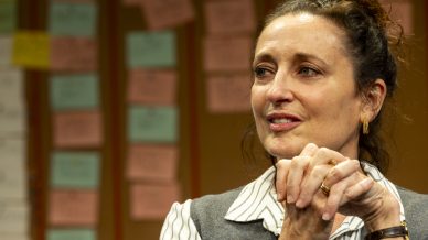 HOW TO PLOT A HIT IN TWO DAYS cast