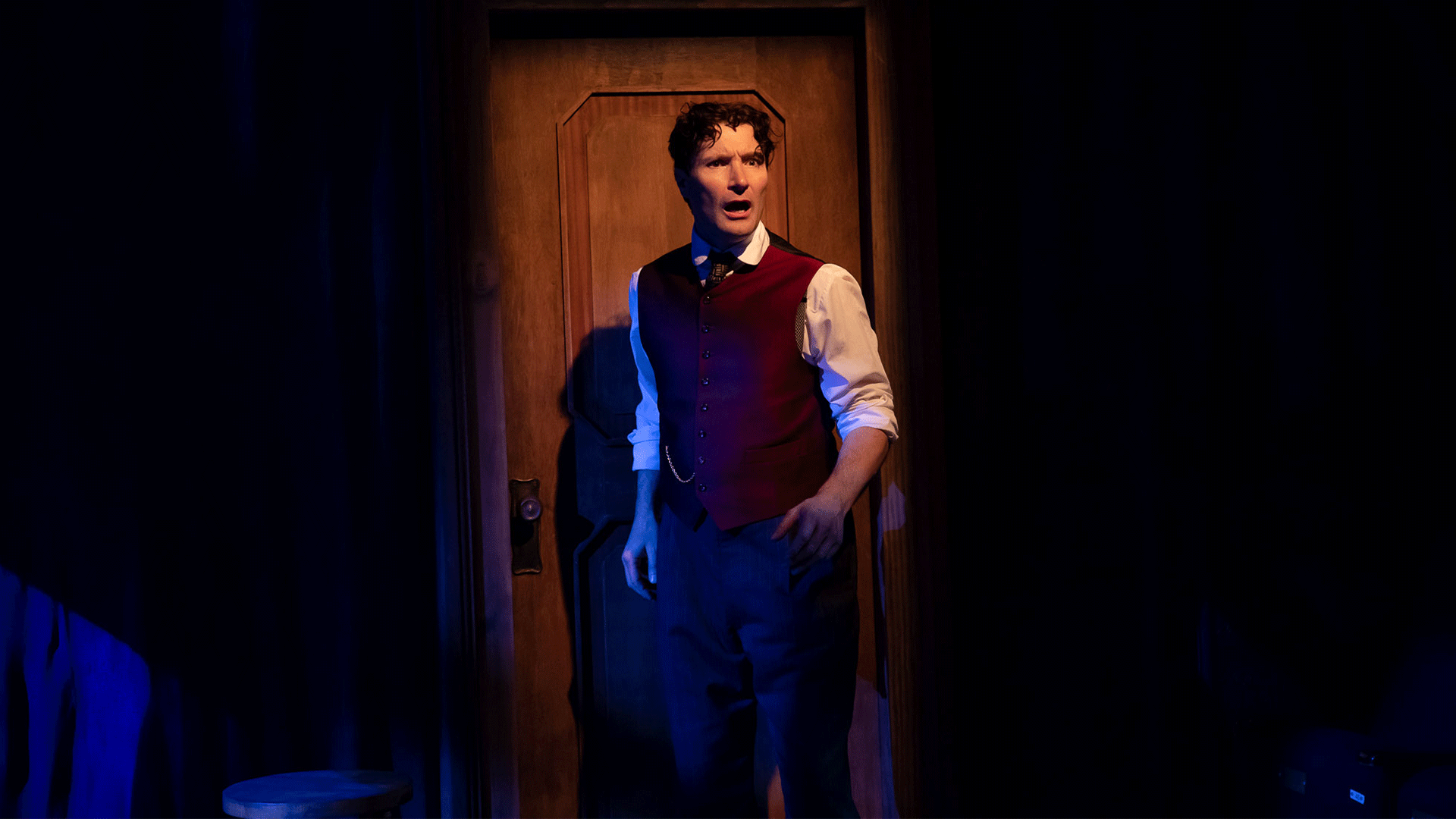 View more info about Photos: THE WOMAN IN BLACK | On Stage